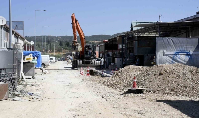 Başkan Günel, esnafa verdiği bir sözü daha yerine getirdi