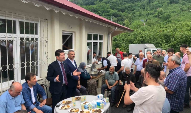 Başkan Kaya, Yeşilbük mahallesindeki geleneksel bayramlaşma törenine katıldı