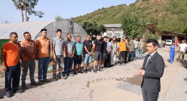 Başkan Ünlü personelle bayramlaştı