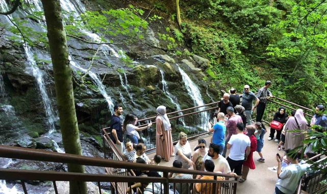 Bayram boyunca binlerce kişiyi ağırladı