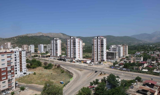 Bayram tatili ve sıcak ilçeyi sessizliğe bürüdü