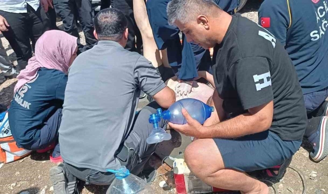 Bayram ziyareti için Batman'a gelen genç, çayda hayatını kaybetti