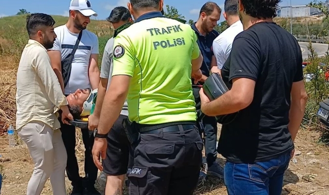 Beylikdüzü'nde lüks otomobil metrelerce takla attı: 2 yaralı
