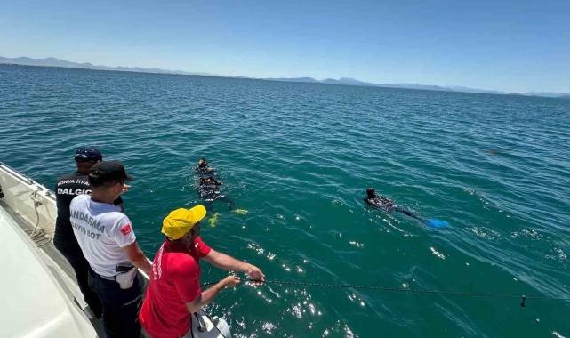 Beyşehir Gölü'nde tekne alabora oldu: 3 kişi kurtarıldı, 1 kişi boğuldu