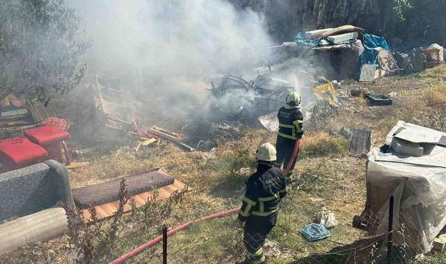 Bilecik&#039;te boş bir arazide çıkan yangına ekipler anında müdahale etti