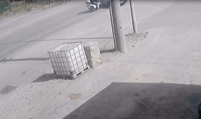 Bilecik'te otomobil sürücüsünün dikkatsizliği güvenlik kameralara yansıdı