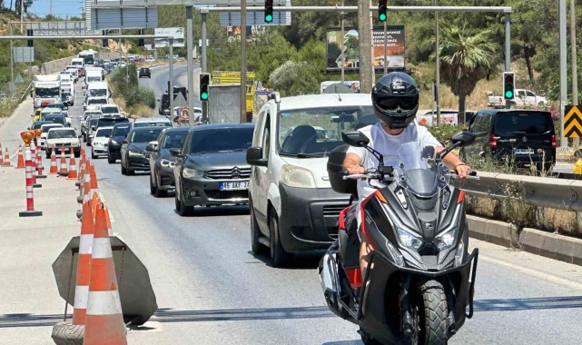 Bodrum'da kırmızı alarm, güvenlik seviyesi en üst düzeye çıkarıldı, kilometrelerce araç kuyrukları oluştu