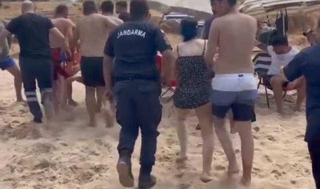 Boğulma tehlikesi geçiren çocuğunu kurtarmak isteyen baba canından oluyordu