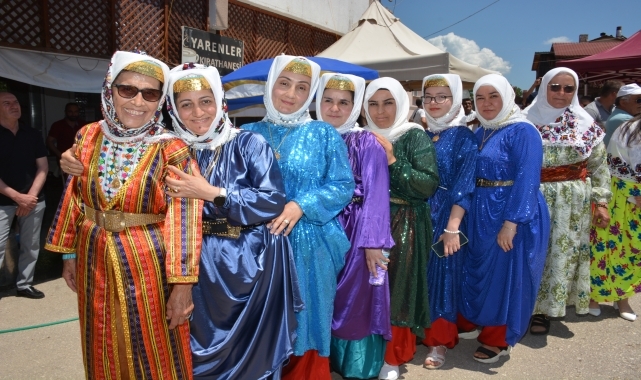 Bolu Mengen'de "7. Yöresel Giyim Kültür Şenliği" düzenlendi