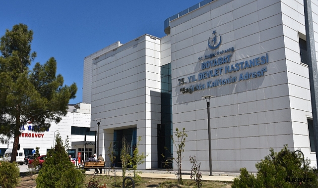 BOYABAT’TA ACEMİ KASAPLAR HASTANEYE KOŞTU!