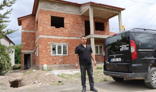 Böyle muhtar görülmedi