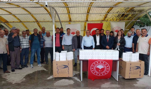 Bozüyük'te arı üreticilerine ilaç dağıtımı yapıldı