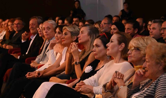 Bursa devlet tiyatrosu tüm ödülleri topladı