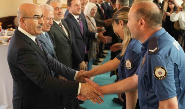 Bursa protokolü bayramlaştı