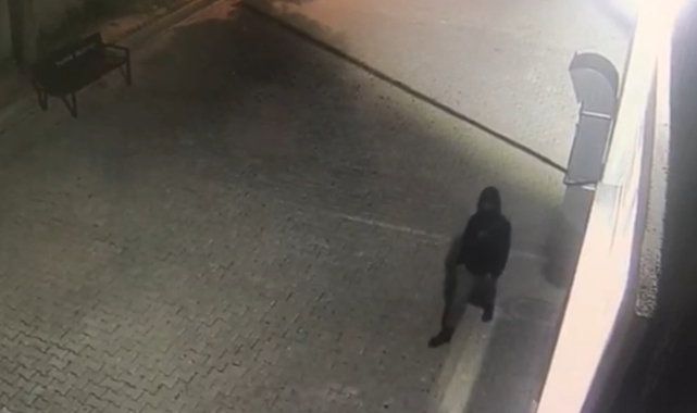Bursa'da 5 okulu soydu...Önce kameraya, sonra polise yakalandı