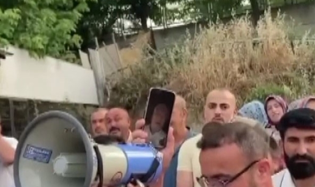 Bursa'da 9 mahallenin ortasında kalan çöplük için kadınlar eylem yaptı