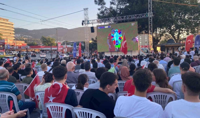 Bursa'da milli heyecan dev ekrandan izlenecek