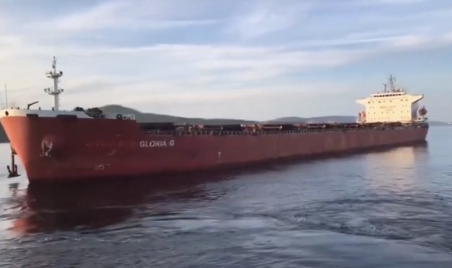 Çanakkale Boğazı'ndan geçen mısır yüklü dökme yük gemisi makine arızası yaptı