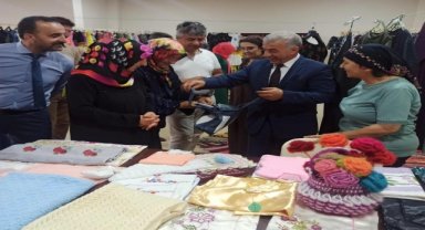 Çaykara'da atık malzemelerden hazırlanan kıyafetler sergilendi
