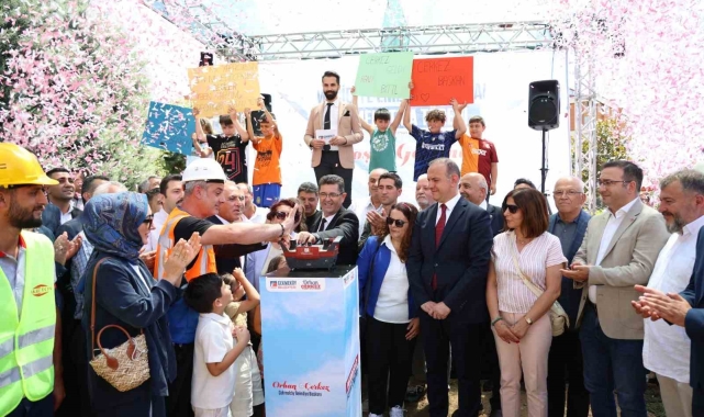 Çekmeköy'de Emekliler Lokali'nin temeli atıldı