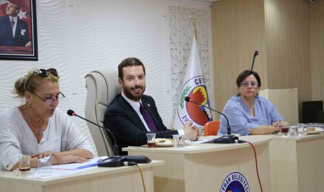 Ceyhan Belediyesi Meclis Toplantısında İsrail'in Filistin'e yönelik saldırıları kınandı