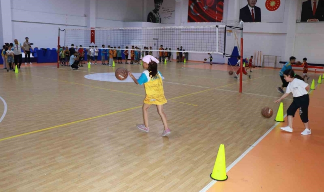 Çocuklardan basketbola yoğun ilgi
