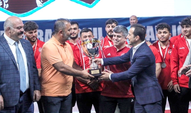 Çorum Belediyespor güreş takımı ikinci oldu