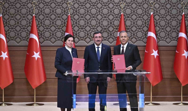 Cumhurbaşkanı Yardımcısı Yılmaz, Etik Eğitimi ve Etik Eğiticisi Yetiştirilmesi İşbirliği Protokolü İmza Töreni'ne katıldı