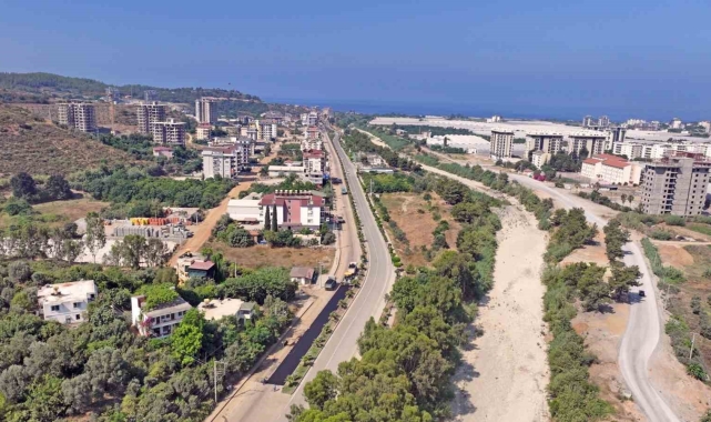 Demirtaş'ta 15 mahallenin kullandığı yol asfaltlanıyor