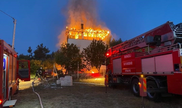 Denizli'de 2 katlı binada çıkan yangında bir kişi hayatını kaybetti