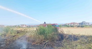 Denizli'de çöplük alanda çıkan yangın büyümeden söndürüldü