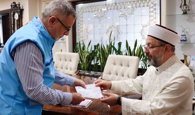 Diyanet İşleri Başkanı Erbaş, TDV'ye kurban bağışında bulundu