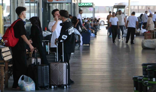 Diyarbakır Otogarı'nda bayram için geliş yoğunluğu başladı, denetimler sıklaştı