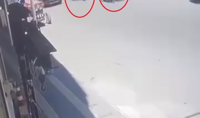 Diyarbakır'da sepetli motosikletler çarpıştı