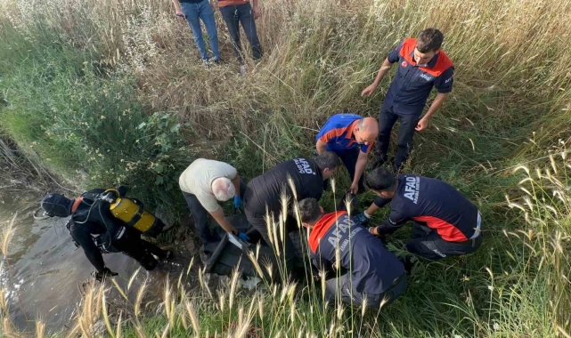 Diyarbakır'da traktörüyle gölete düşen sürücü hayatını kaybetti