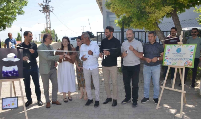 DSİ Ortaokulu öğrencilerinden resim sergisi