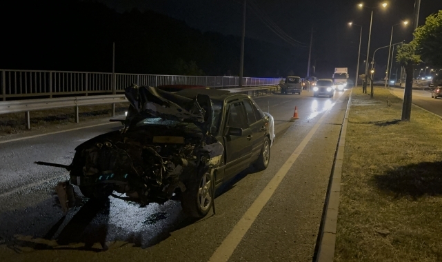 Düzce'de otomobil ile kamyonetin çarpıştığı kazada 4 kişi yaralandı