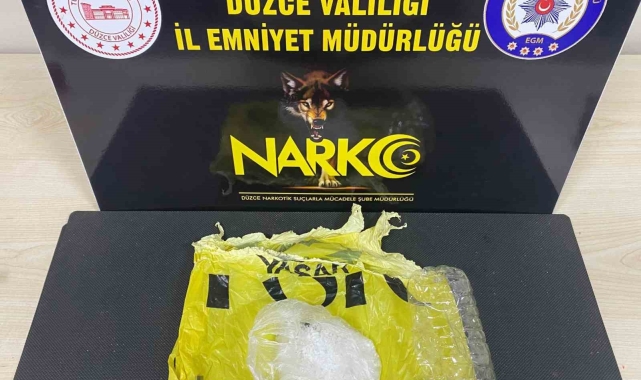 Düzce'ye uyuşturucu getirirken yakalandı tutuklandı