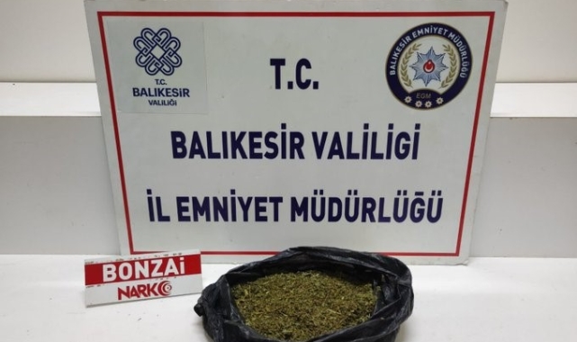 Edremit'te 300 gram sentetik uyuşturucu ele geçirildi