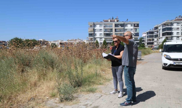Efeler Belediyesi ekipleri yangın tehlikesine geçit vermiyor