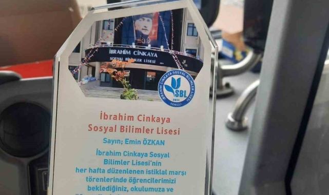 Eğitim sevdalısı şoföre onur ödülü