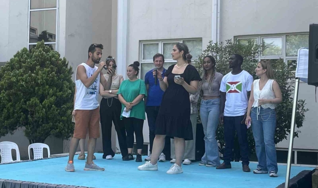 Eğlence ve kariyer bir arada
