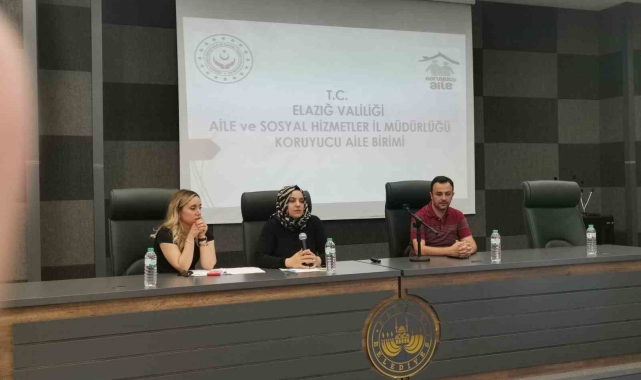 Elazığ'da 'Bir yetime aile olma' paneli düzenlendi