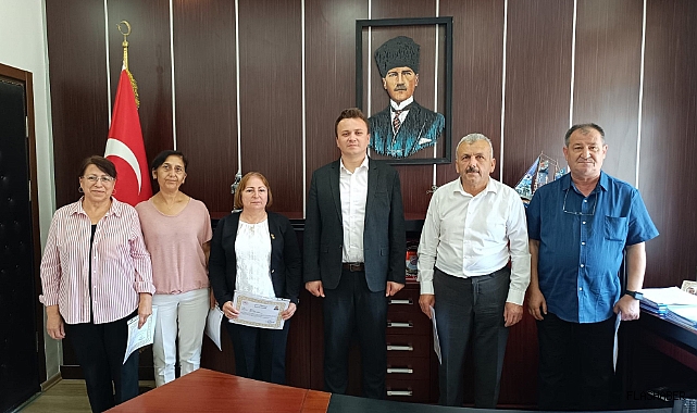 EMEKLİYE AYRILAN ÖĞRETMENLER ONURLANDIRILDI!