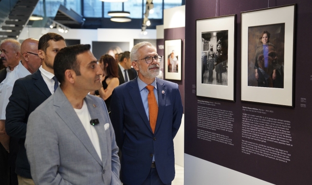 Emirdağ'dan Hollanda'ya: "Türk kadın öncüleri" sergisi Beyoğlu'nda açıldı