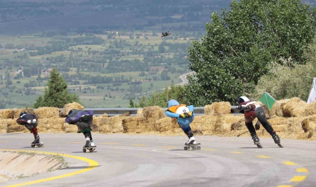 Erzincan'da 2024 Dünya Kaykay İniş Şampiyonası