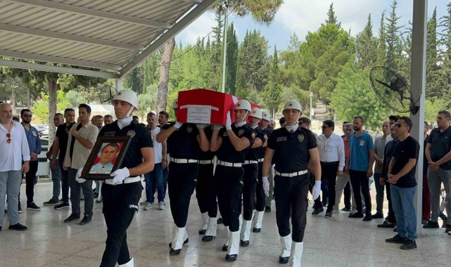 Eski emniyet müdürü kansere yenik düştü