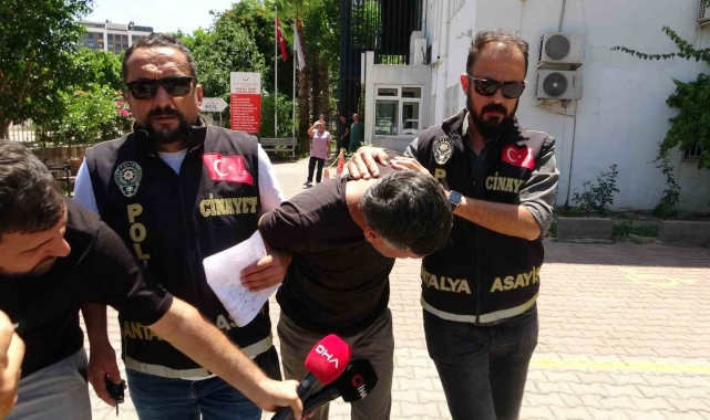 Eski eşinin boğazını kesip başında bekleyen zanlı tutuklandı