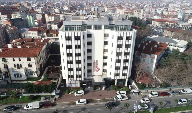 Eski Karesi ve Altıeylül belediye binası yıkılıyor