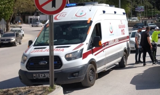 Eski Otogar Kavşağı'nda trafik kazası; 1 yaralı